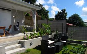 Or bleu-Bungalow volcan Soufriere-Vue sur mer
